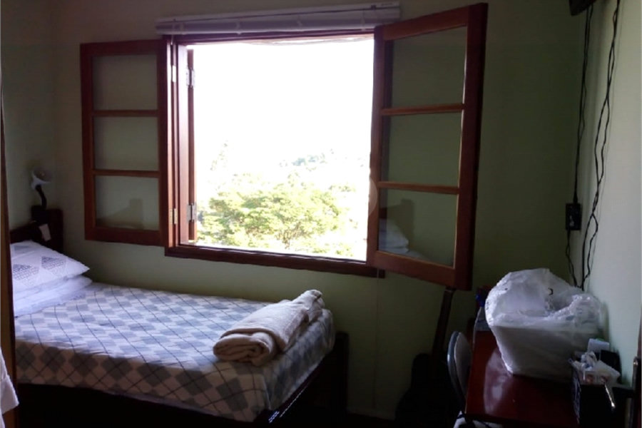 Casa à venda com 3 suítes em Horto Florestal, São Paulo, SP