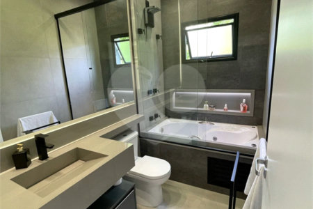 Casa à venda com 3 suítes em Condomínio Vale das Águas, Bragança Paulista, SP