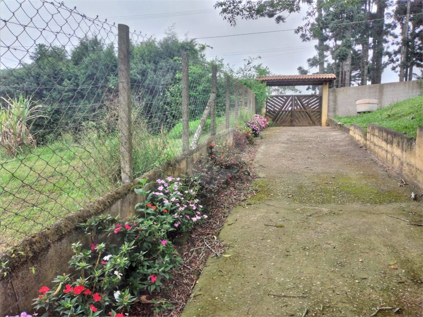 Chácara à venda com 4 quartos, sendo 3 suítes, em Ibiúna, Ibiúna, SP