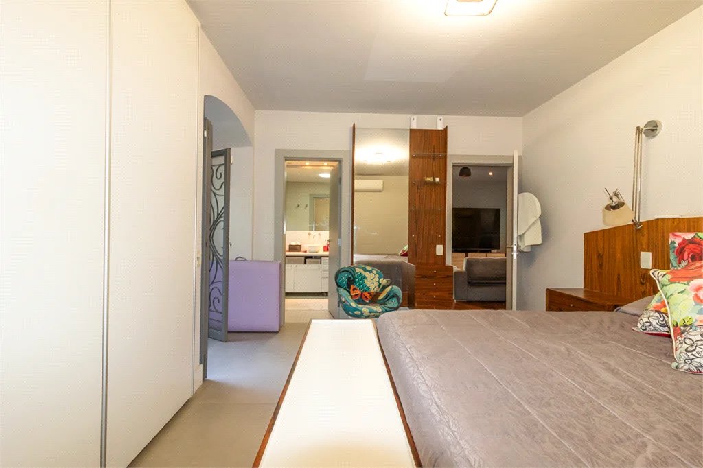 Casa à venda ou para alugar com 3 quartos, sendo 1 suíte, em Butantã, São Paulo, SP