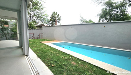 Casa à venda com 4 suítes no condomínio Vila Arese, São Paulo - SP