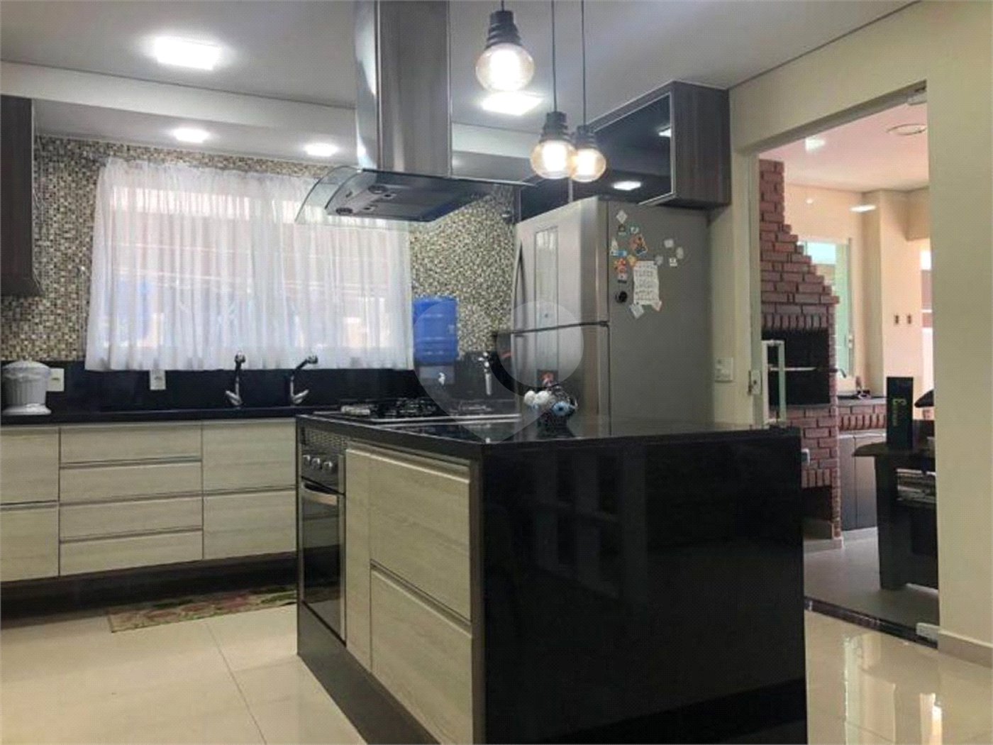 Casa à venda com 4 quartos, sendo 2 suítes, no condomínio Terras de São Francisco, Vinhedo - SP