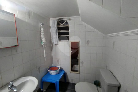Sobrado à venda com 4 quartos, sendo 2 suítes, em Vila Paulicéia, São Paulo, SP