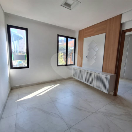 Apartamento à venda com 1 quarto em Jardim das Acácias, São Paulo, SP
