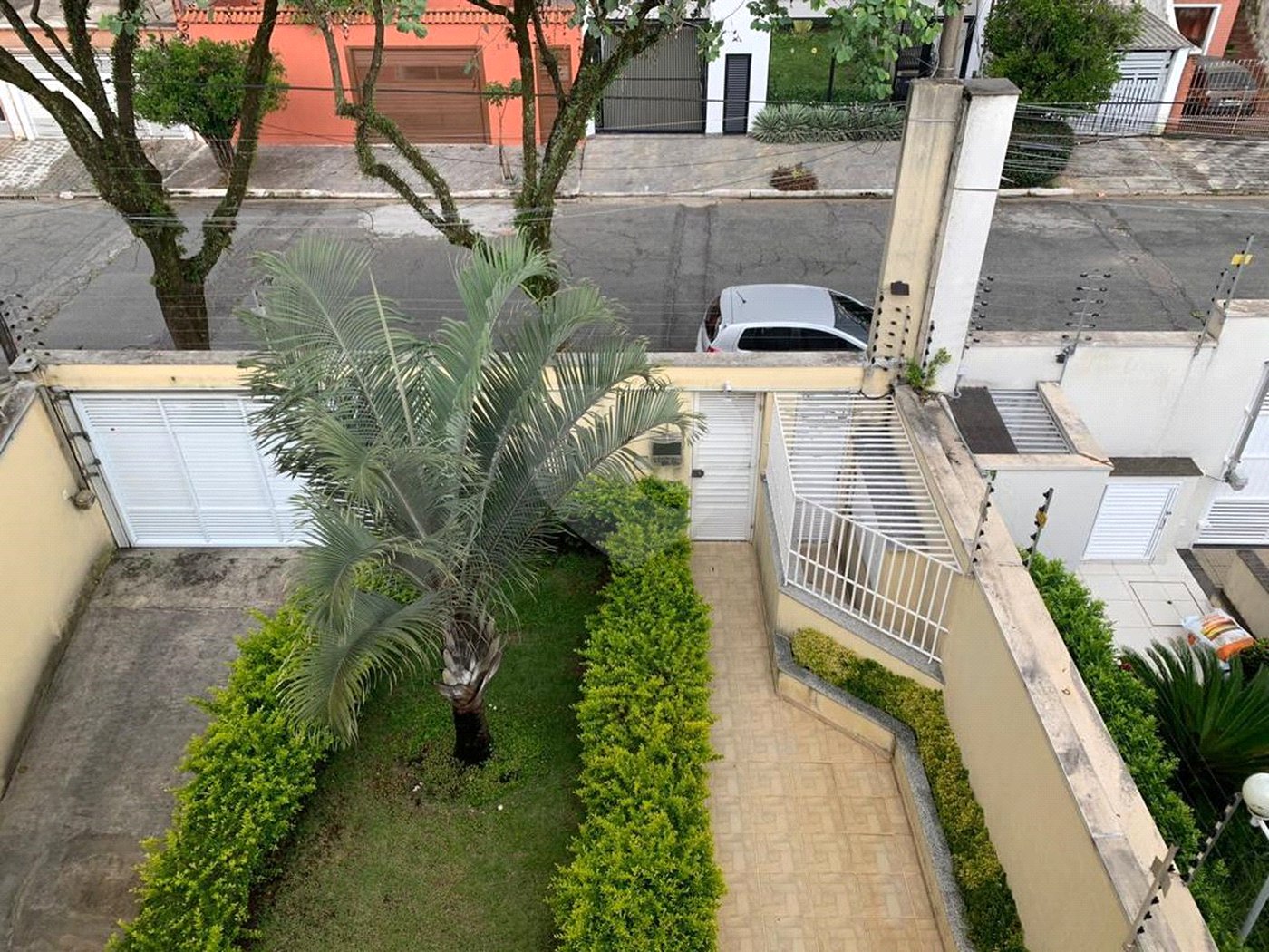Casa à venda com 4 quartos, sendo 2 suítes, no condomínio Miro Carvalho - Pitinga, São Paulo - SP