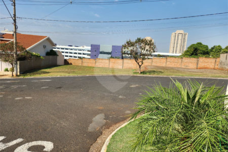Terreno à venda em Altos do Jaraguá, Araraquara, SP