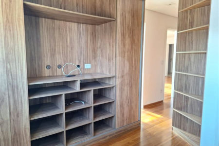 Cobertura à venda com 2 quartos, sendo 1 suíte, em Pinheiros, São Paulo, SP