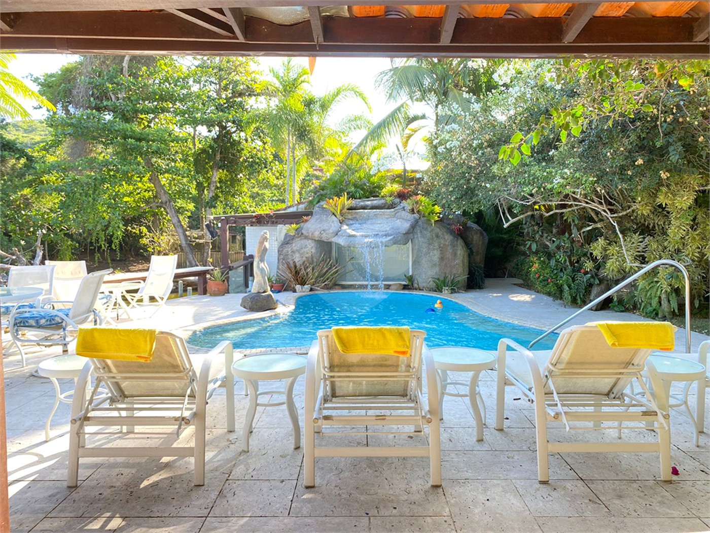 Casa à venda com 6 quartos, sendo 4 suítes, em Canto, Armação dos Búzios, RJ