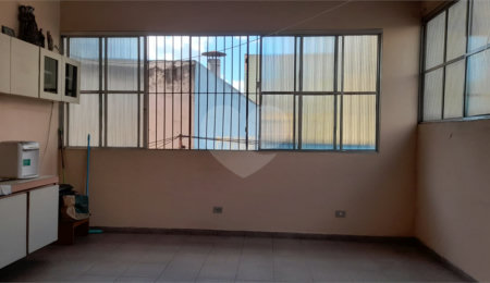 Casa de Vila à venda com 3 quartos, sendo 1 suíte,  em Pari, São Paulo, SP