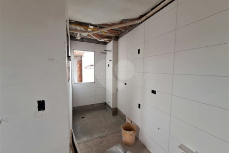 Casa à venda com 2 quartos no condomínio Ângelo Calandrino, São Paulo - SP