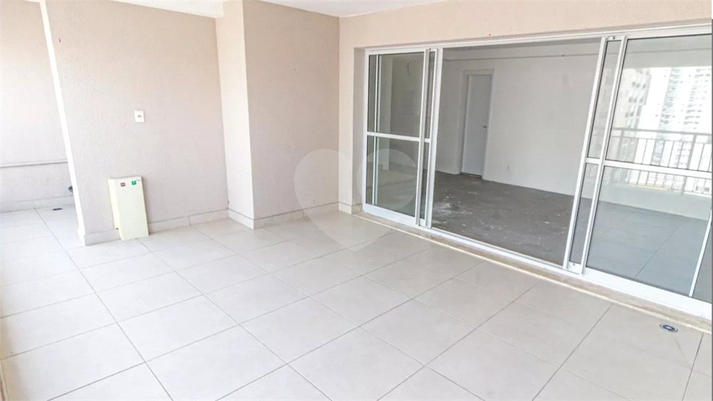 Apartamento à venda com 3 suítes em Brás, São Paulo, SP