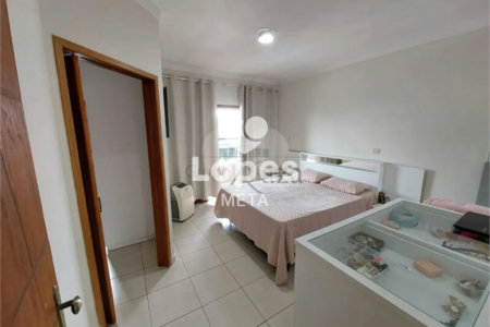 Casa à venda com 3 quartos, sendo 1 suíte,  no condomínio Loteamento Vila Branca, Jacareí - SP
