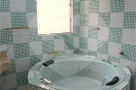Casa para alugar com 4 quartos, sendo 2 suítes, em Jardim Las Vegas, Santo André, SP
