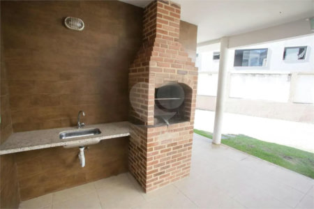 Casa à venda com 4 quartos, sendo 3 suítes, no condomínio Lícia de Alvarenga, Rio de Janeiro - RJ