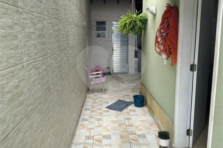 Sobrado à venda com 2 quartos em Jardim Carlos Cooper, Suzano, SP