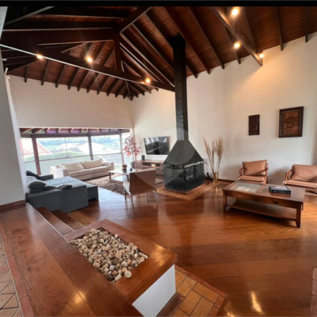 Casa à venda com 5 suítes em Aruã, Mogi das Cruzes, SP