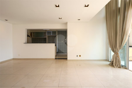 Apartamento à venda com 3 quartos, sendo 2 suítes, em Brooklin, São Paulo, SP
