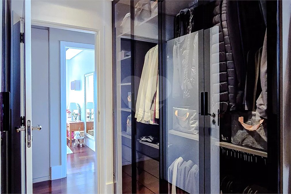 Apartamento à venda com 4 quartos, sendo 3 suítes, em Vila Romana, São Paulo, SP