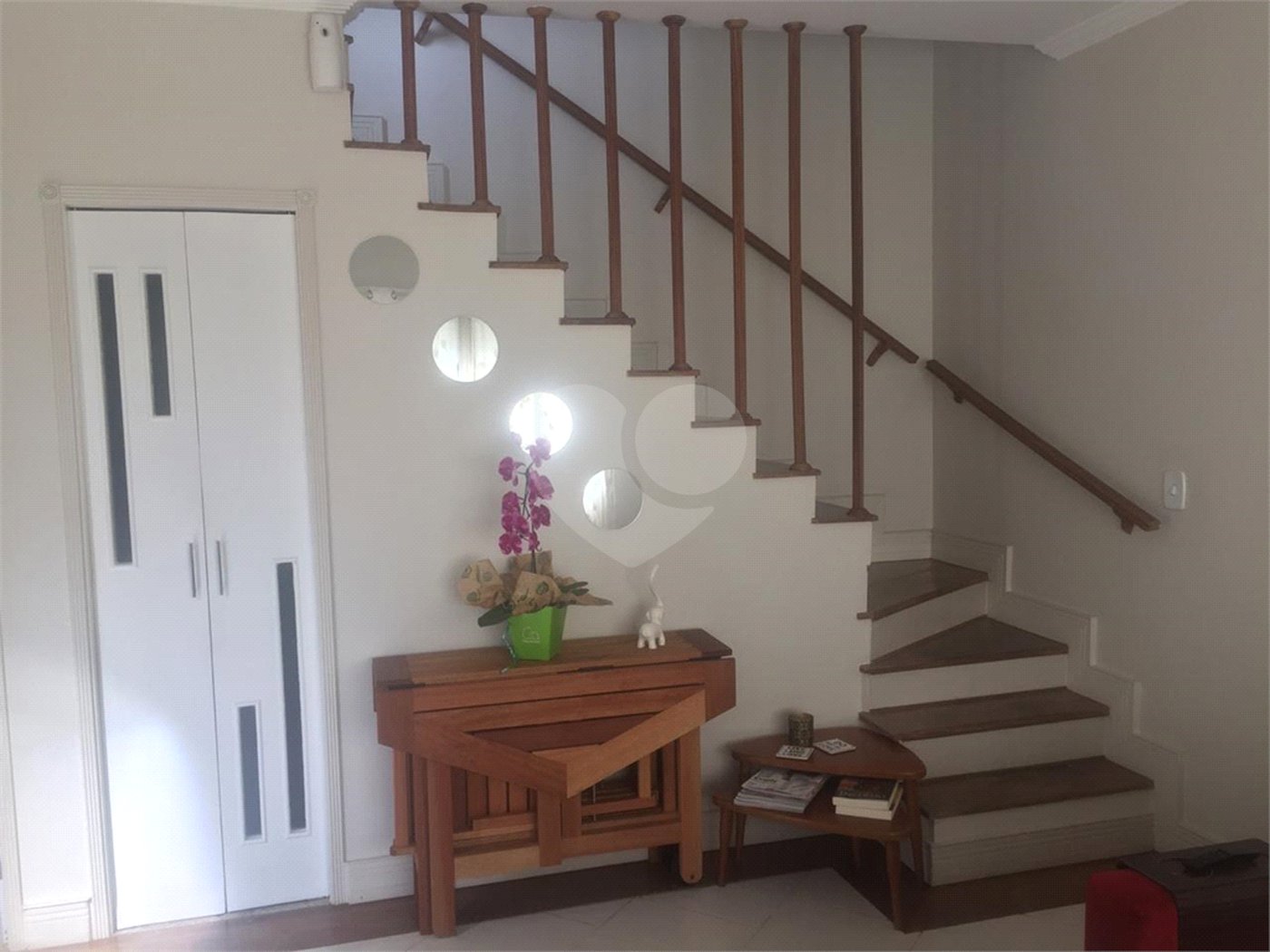 Casa à venda com 2 quartos, sendo 1 suíte, no condomínio Residencial Vila da Serra, São Paulo - SP