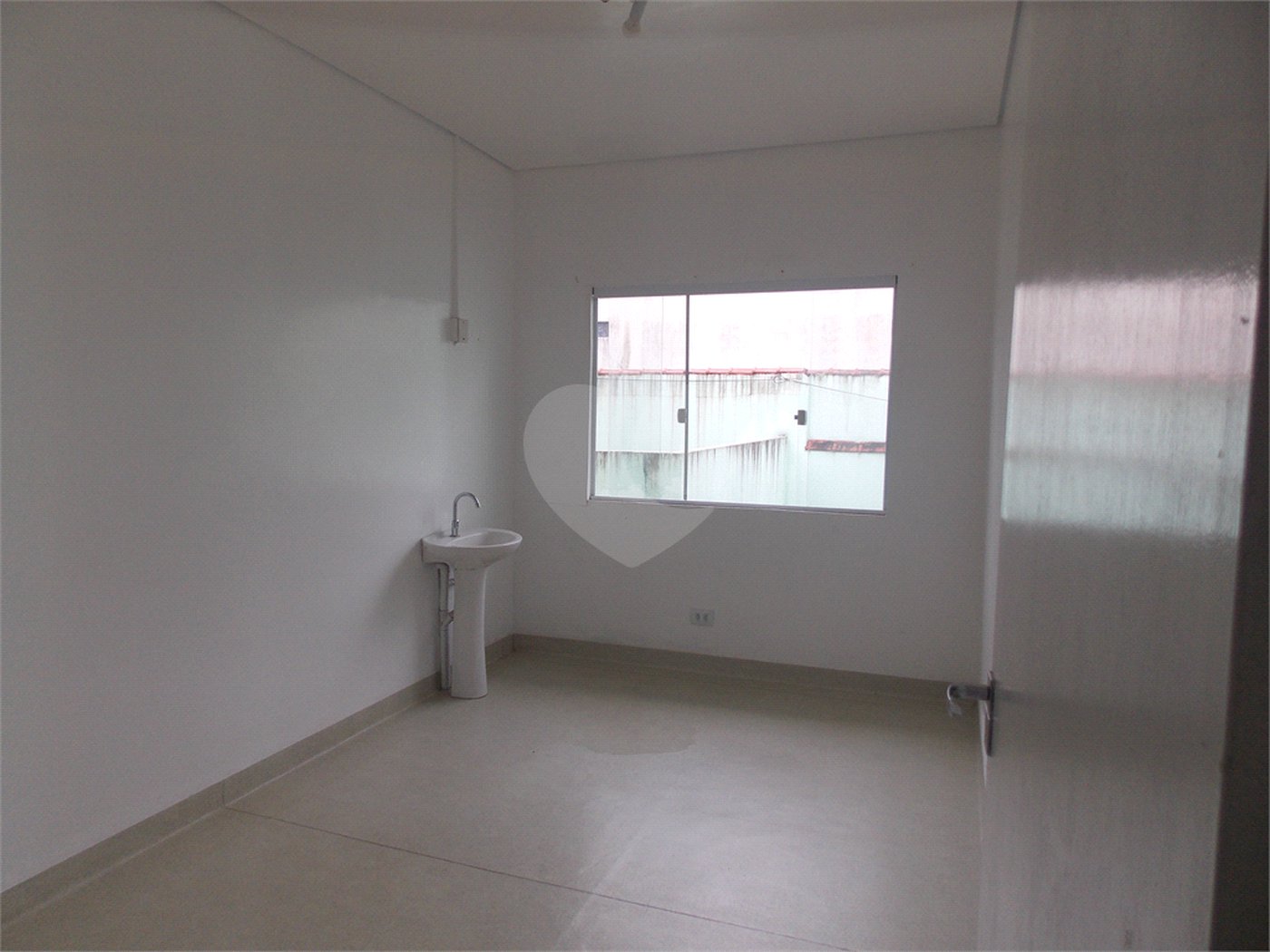 Casa à venda ou para alugar com 15 quartos, sendo 5 suítes,  no Centro, Atibaia, SP