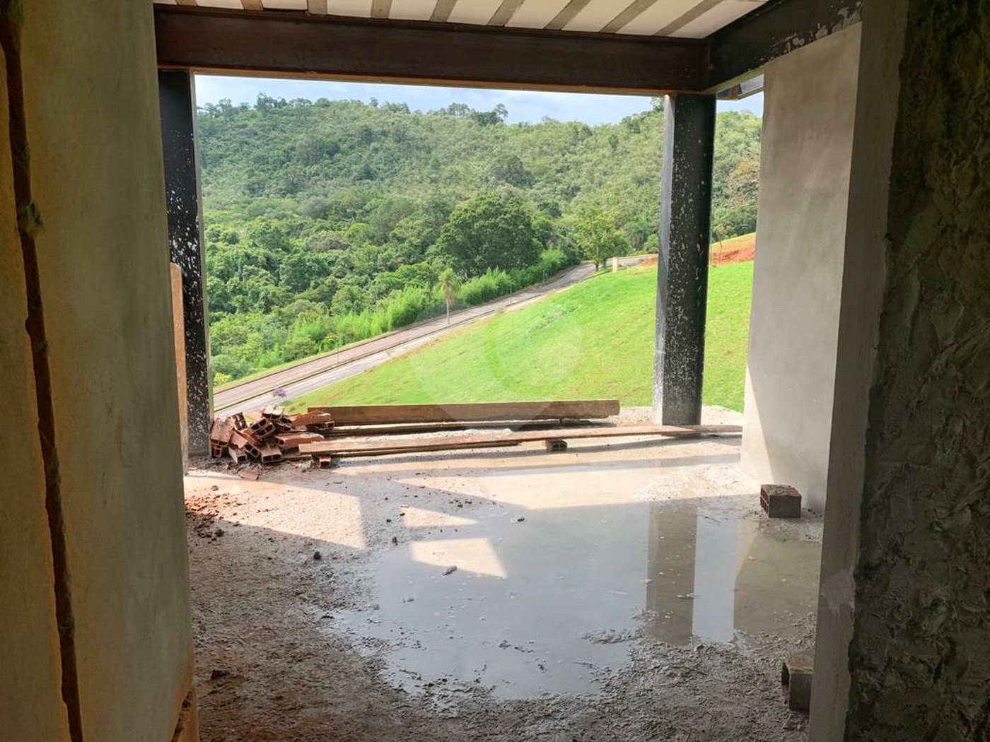 Terreno à venda com 4 quartos, sendo 5 suítes,  no condomínio Quintas da Boa Vista, Atibaia - SP