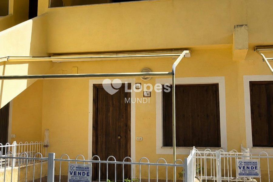 Apartamento com 1 quarto à venda em San Lucido – A 500 m da praia
