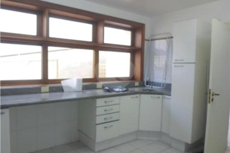 Casa à venda com 3 suítes em Nova Gardênia, Atibaia, SP