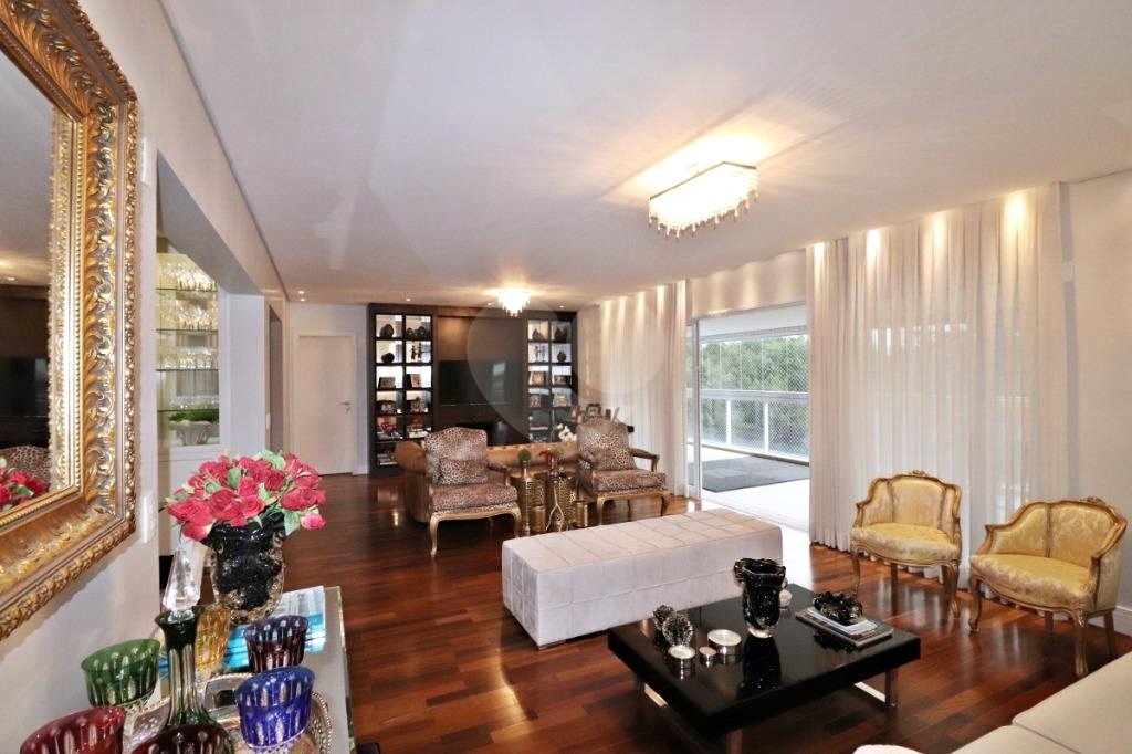 Apartamento à venda com 4 suítes em Santana, São Paulo, SP