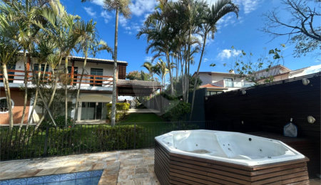 Casa para alugar com 3 suítes no condomínio Alpes da Cantareira, Mairiporã - SP