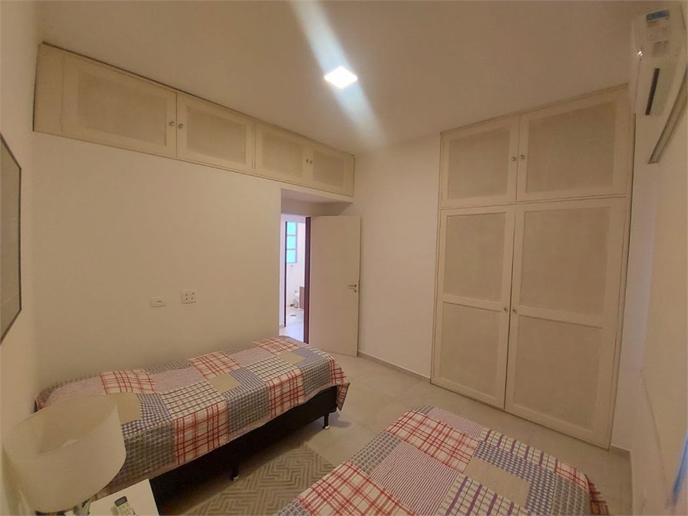 Apartamento com 4 dormitórios à venda, 120 m² por R$ 700.000,00 - Pitangueiras - Guarujá/SP