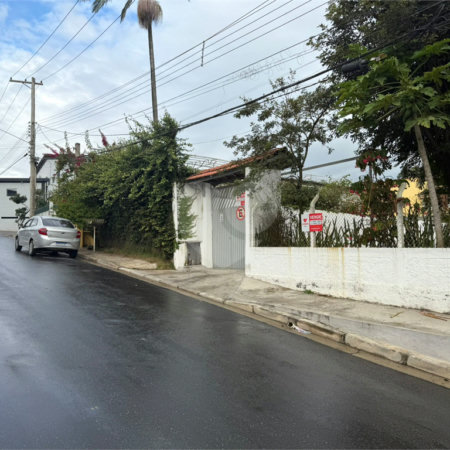 Casa à venda com 3 quartos, sendo 1 suíte, em Chácara Primavera, Suzano, SP