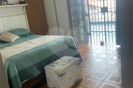 Sobrado à venda com 3 quartos em Jardim Imperador, Suzano, SP