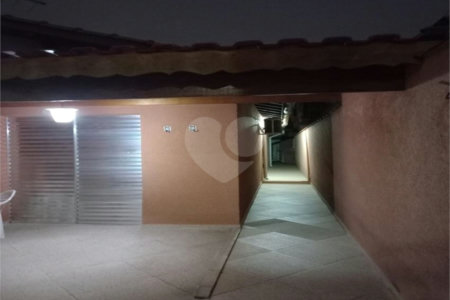 Sobrado à venda com 2 quartos em Jardim Santa Emília, São Paulo, SP