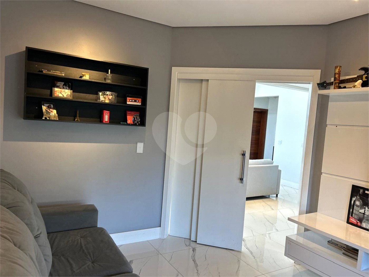 Casa à venda com 3 suítes no condomínio Terras de Lucas, Sorocaba - SP