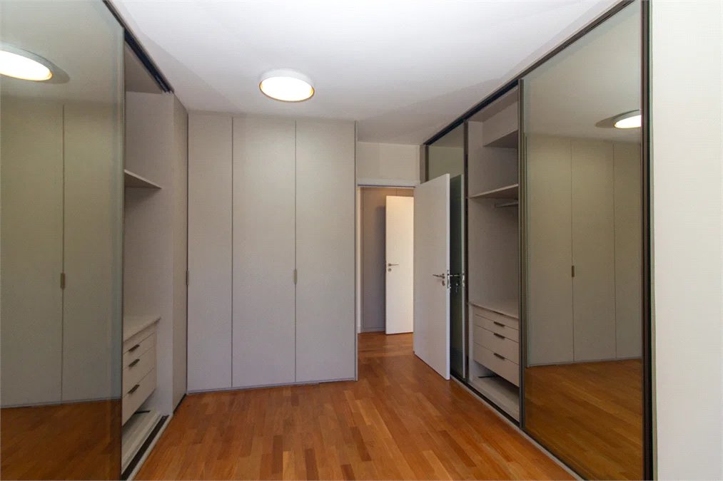Apartamento à venda ou para alugar com 3 suítes em Jardim Morumbi, São Paulo, SP