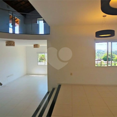 Casa à venda com 3 suítes no condomínio Terras de São Francisco, Vinhedo - SP