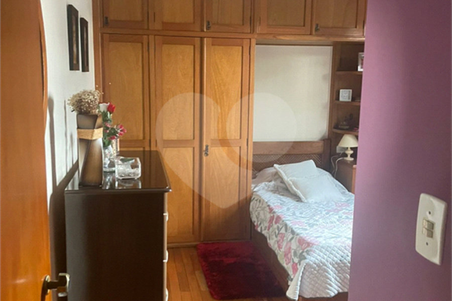 Sobrado à venda com 4 quartos, sendo 1 suíte, em Tremembé, São Paulo, SP