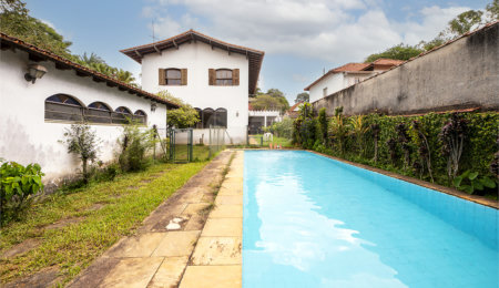 Sobrado à venda com 4 quartos, sendo 3 suítes,  em Alto da Boa Vista, São Paulo, SP