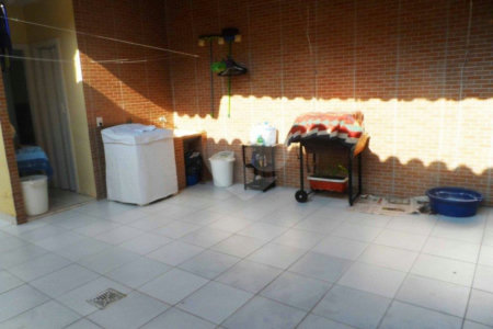 Sobrado à venda com 3 quartos, sendo 1 suíte,  em Jardim Marajoara, São Paulo, SP