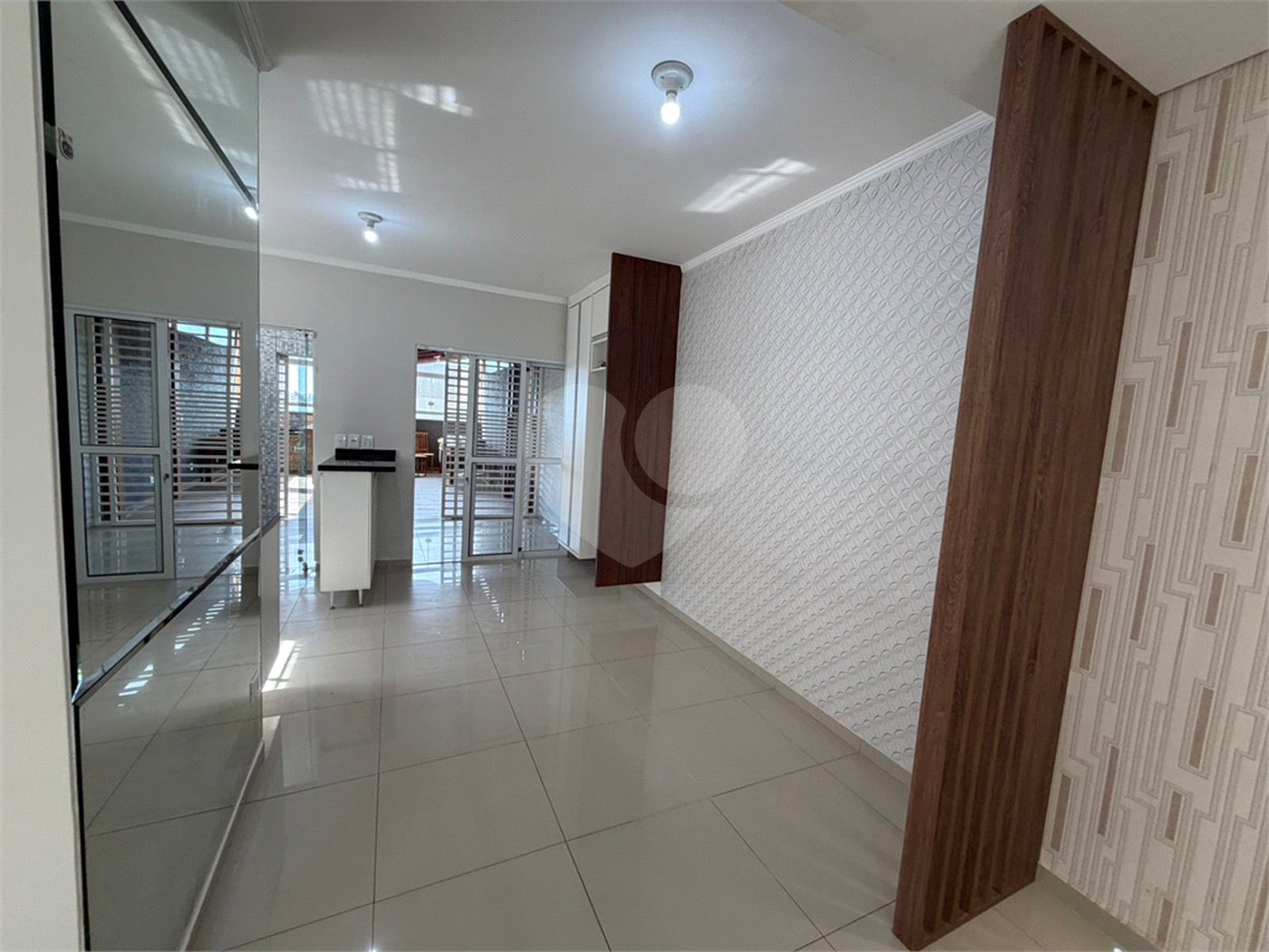 Sobrado à venda com 3 quartos, sendo 1 suíte,  em Jardim Maristela, Atibaia, SP