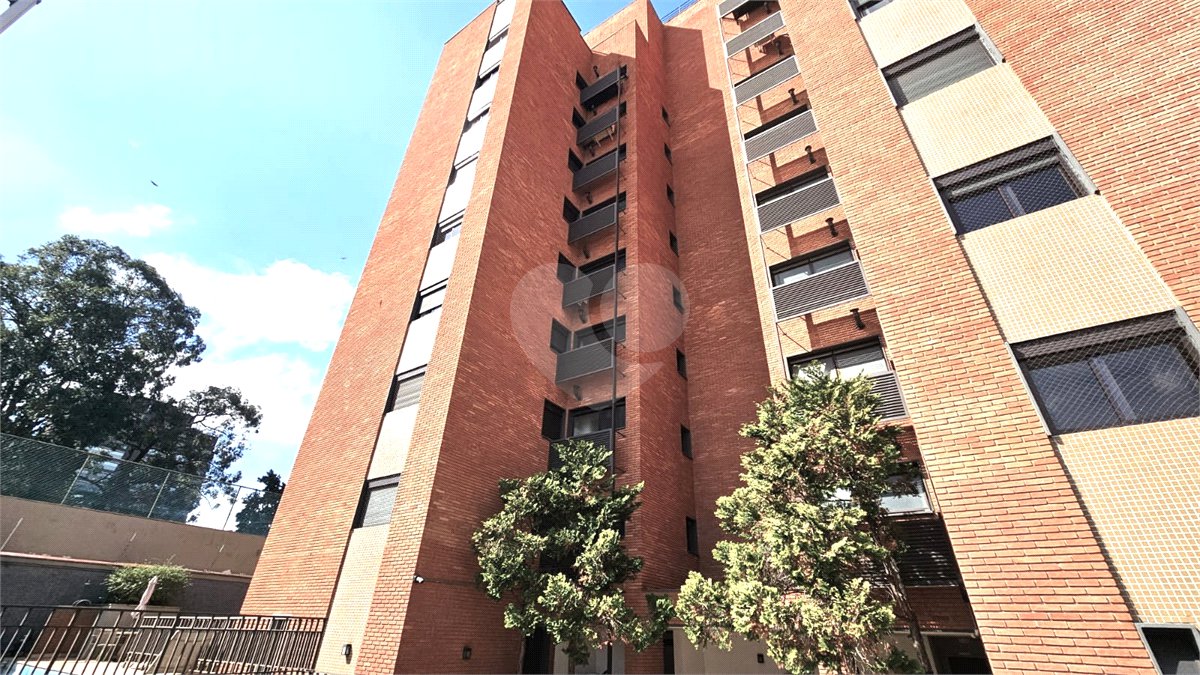 Apartamento para alugar com 3 quartos, sendo 1 suíte, em Alto da Boa Vista, São Paulo, SP