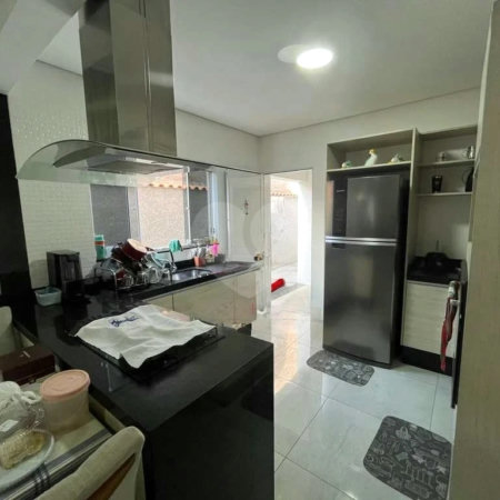 Sobrado à venda com 3 quartos, sendo 1 suíte,  em Vila Nova Cintra, Mogi das Cruzes, SP