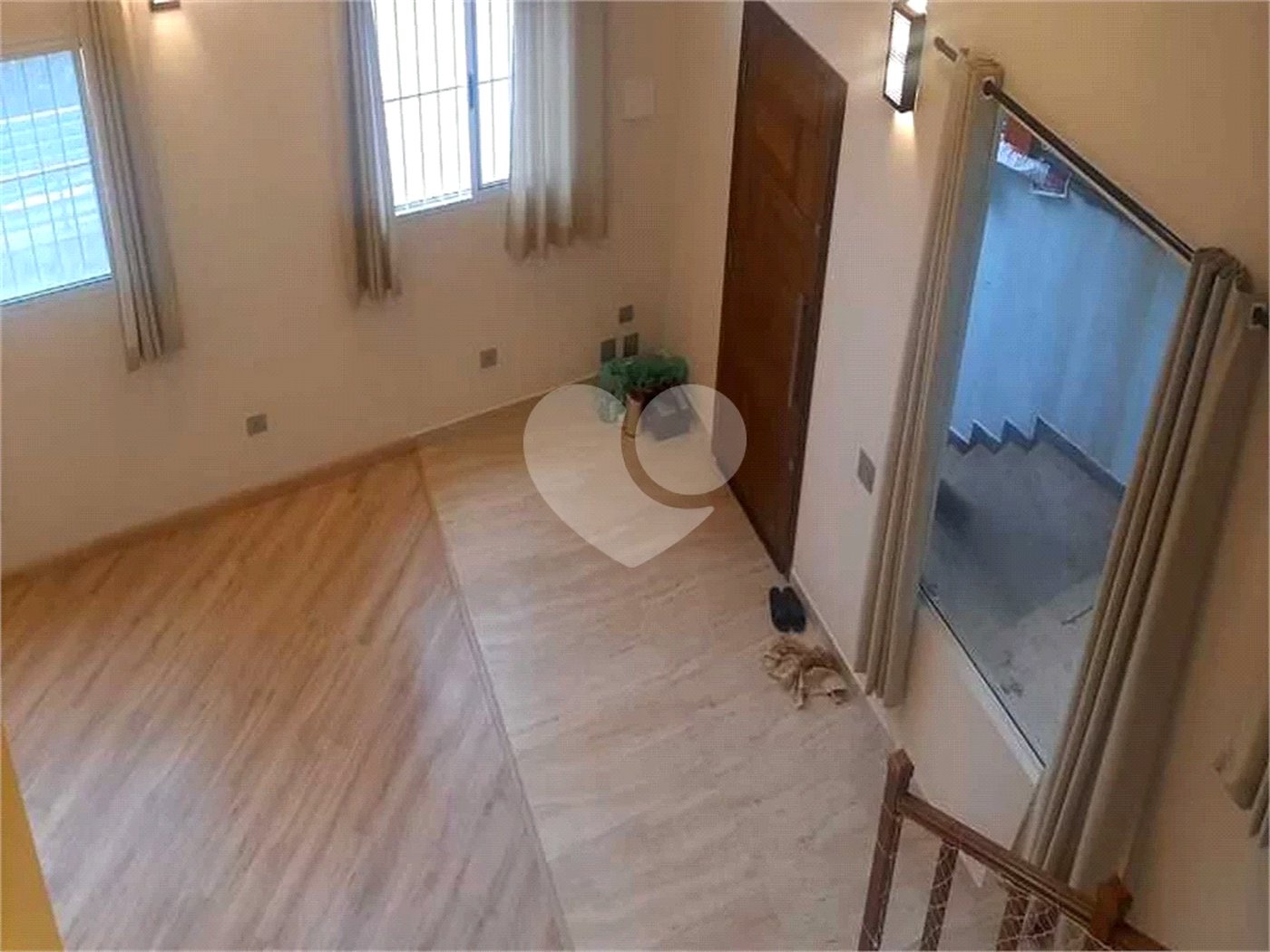 Casa à venda com 3 quartos, sendo 1 suíte, no condomínio Jardim da Montanha I, Mairiporã - SP