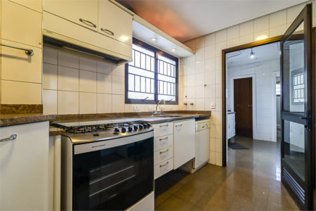 Apartamento à venda com 4 quartos, sendo 3 suítes, em Brooklin Paulista, São Paulo, SP