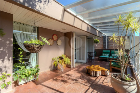 Casa à venda com 3 quartos, sendo 1 suíte, em Alto da Boa Vista, São Paulo, SP