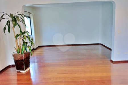 Apartamento à venda com 4 quartos, sendo 3 suítes,  em Vila Andrade, São Paulo, SP