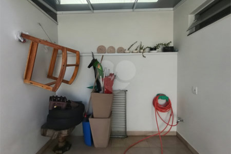 Casa à venda com 3 quartos, sendo 1 suíte,  no condomínio Ipes 2, Tatuí - SP