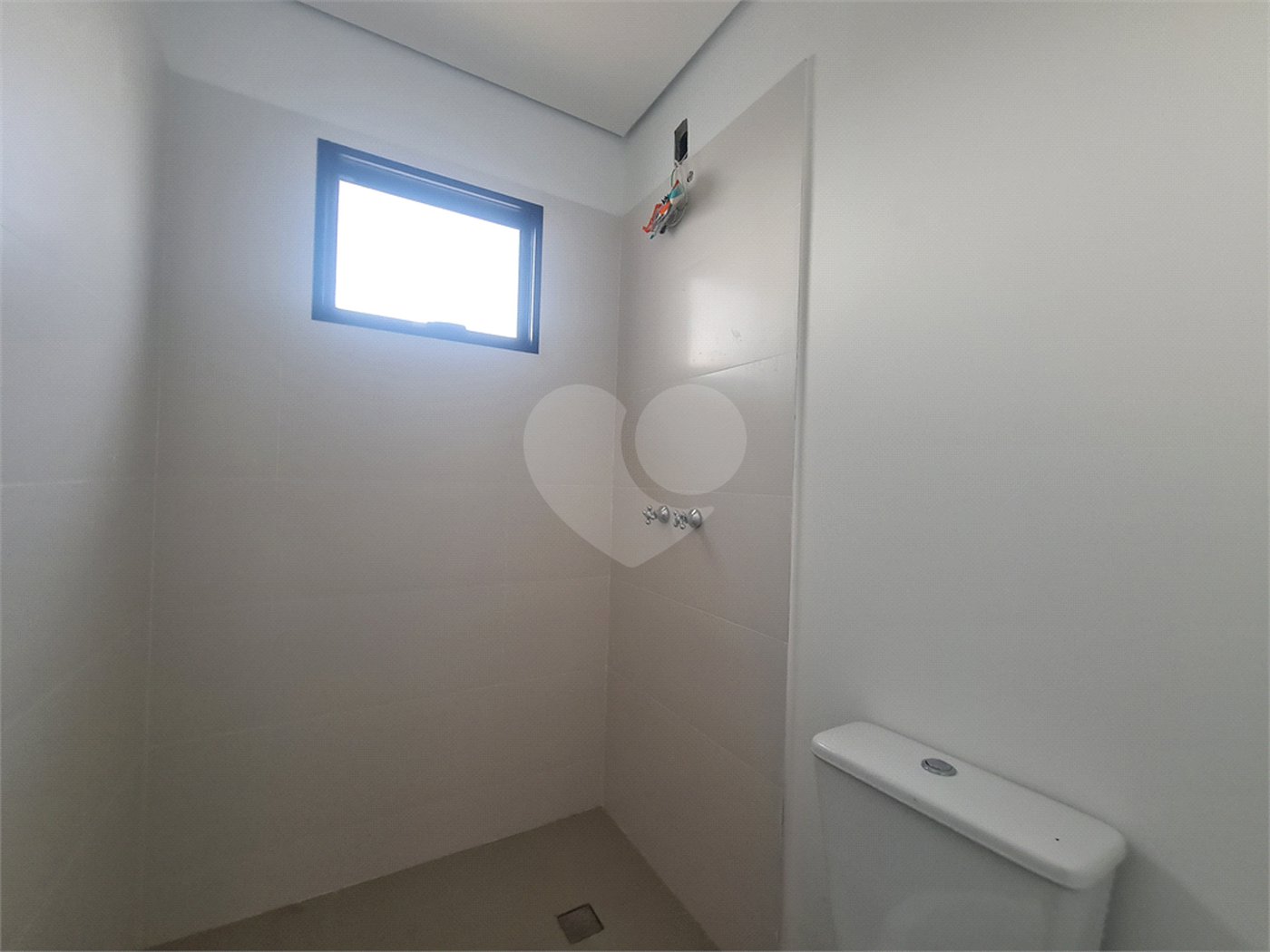 Apartamento à venda com 3 quartos, sendo 1 suíte,  em Jardim Refúgio, Sorocaba, SP