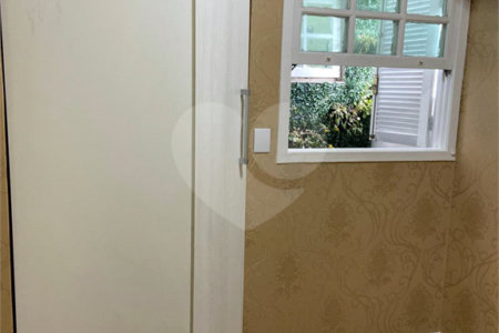 Casa de Vila à venda com 2 quartos, sendo 1 suíte,  em Silveira, Santo André, SP