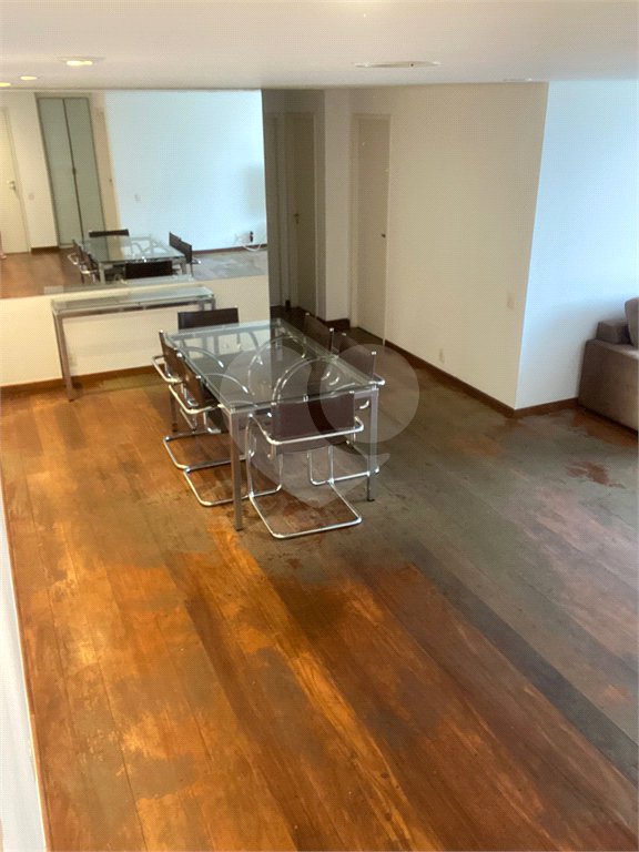 Apartamento à venda com 3 quartos, sendo 1 suíte, em Água Branca, São Paulo, SP